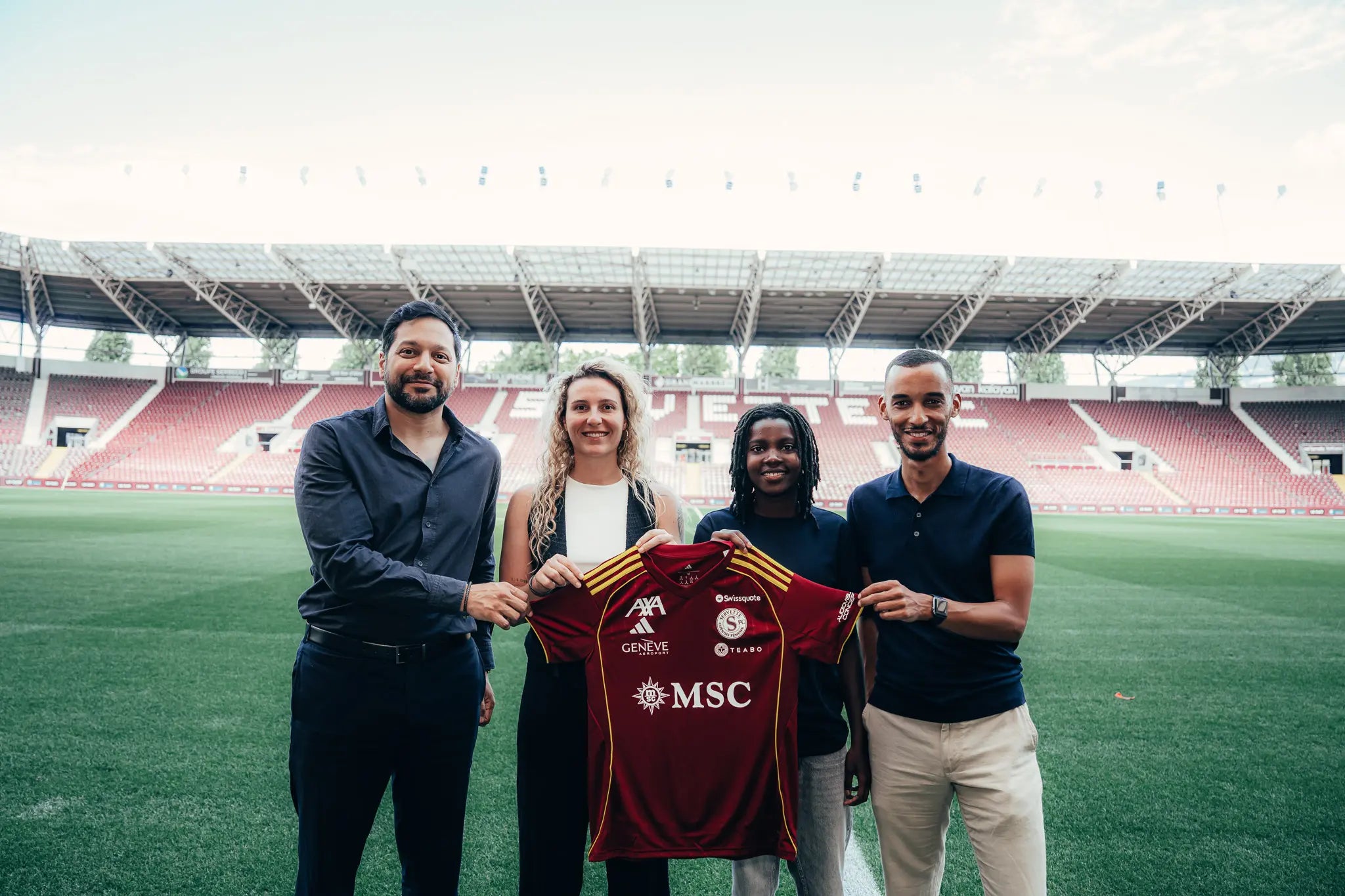 FIRST PROFESSIONAL CONTRACT FOR GARANCE NEIN