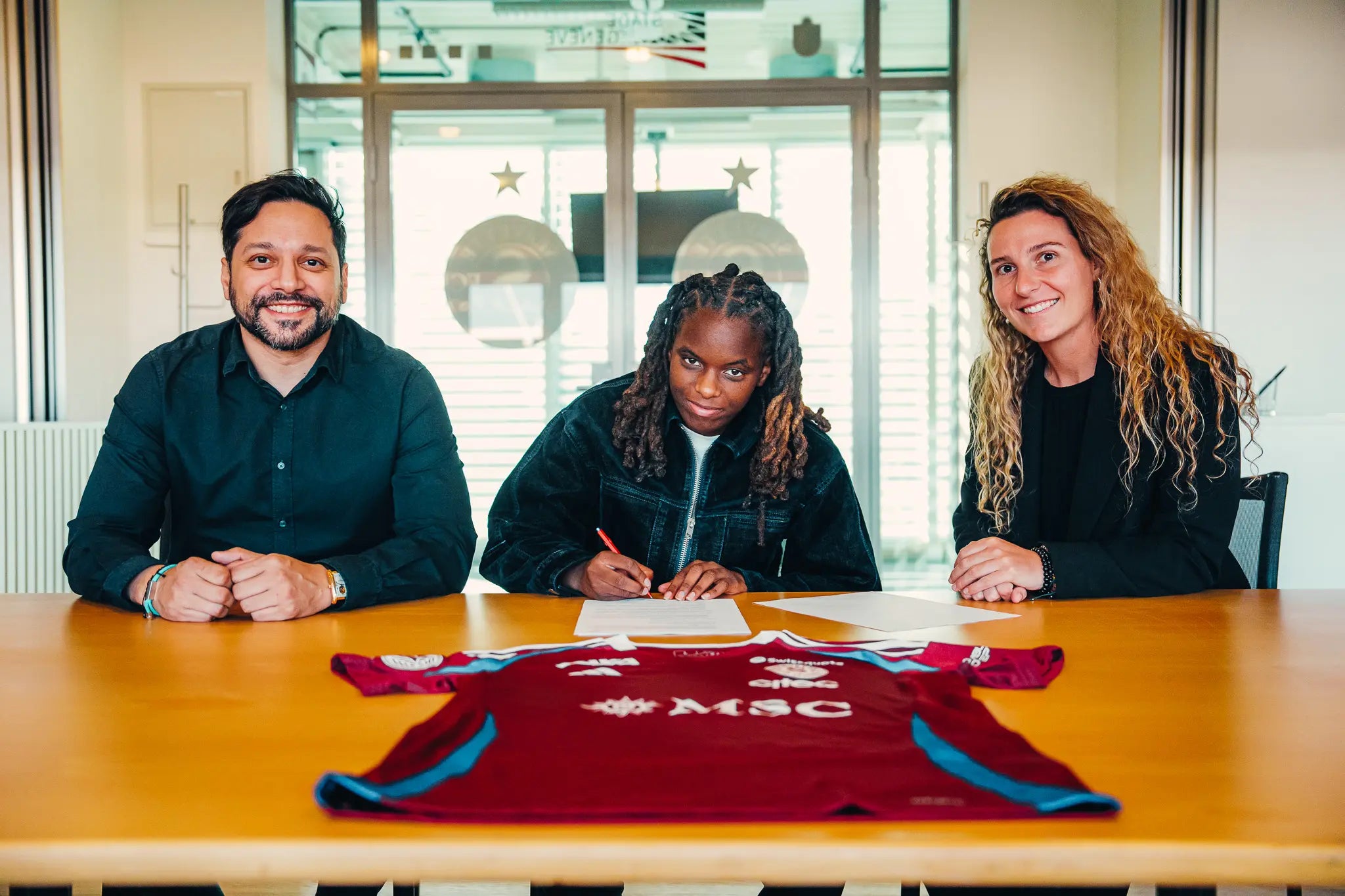 LANDRYNA LUSHIMBA BILOMBI STRENGTHENS SERVETTE FCCF!