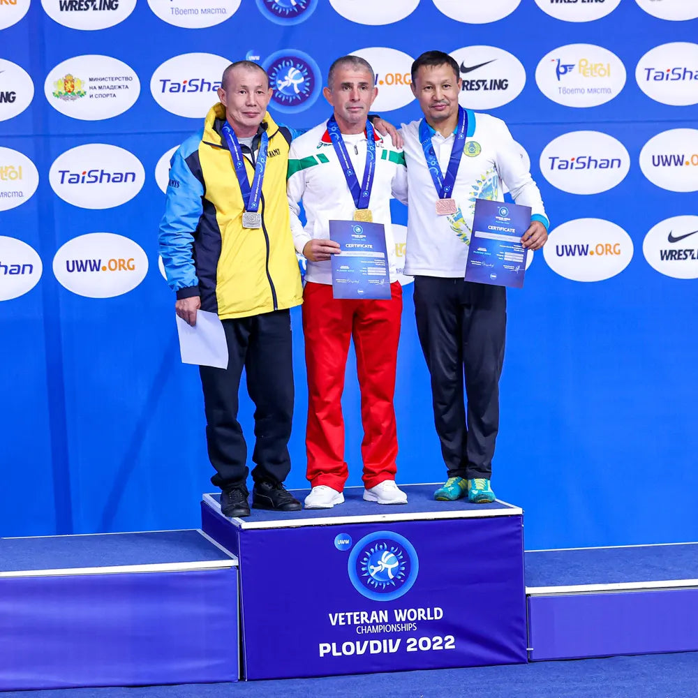 Remzi Osman triumphs with eighth world title